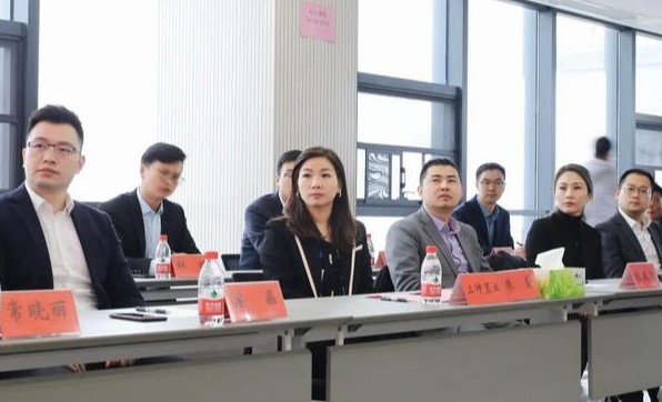 国岳传媒董事长个人资料？身价多少？-拐角萌图