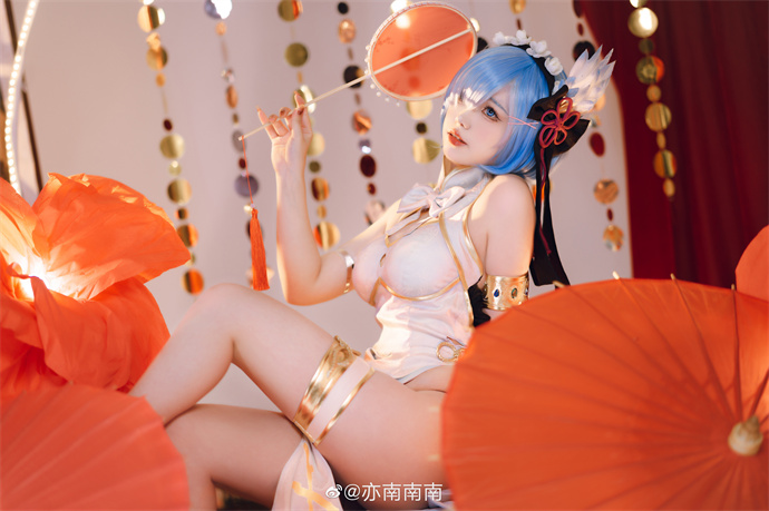 亦南南南图片优雅美人，以前叫什么?