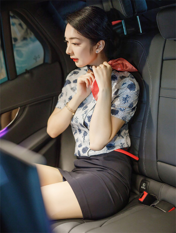 语画界angela小热巴车内诱惑，早期私拍视频百度云共享