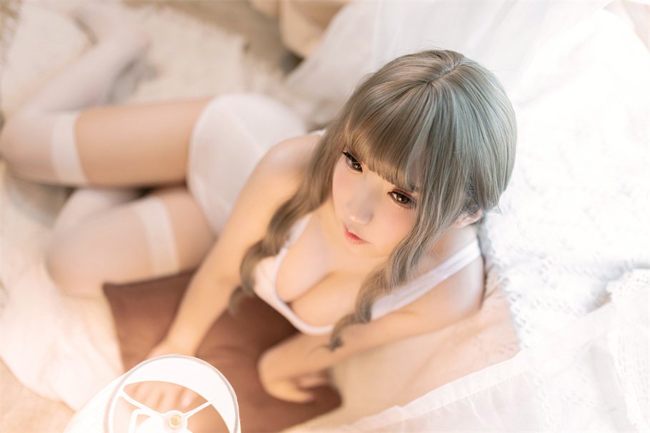 猫田圣奈奈合集：甜美而又可爱的COS