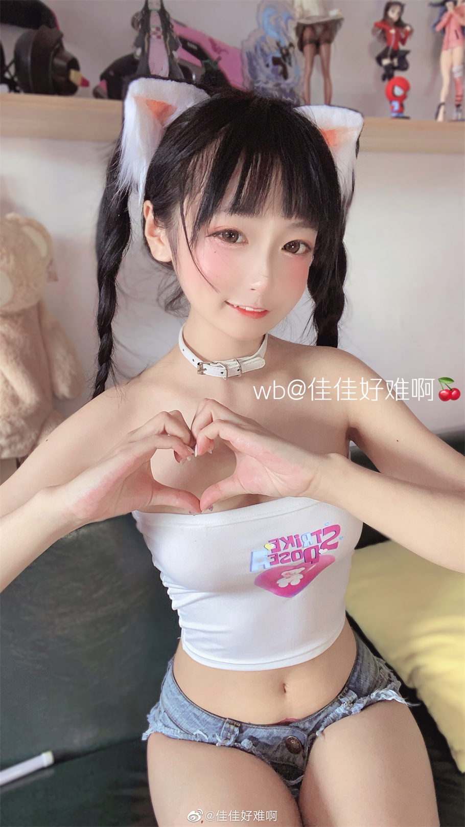 佳佳好难啊图集：婴儿肥的小脸，水灵灵的大眼睛